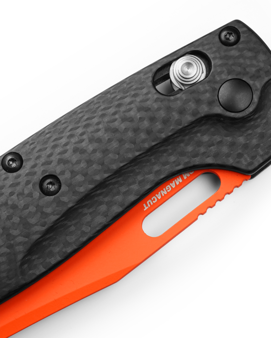 benchmade taggedout 15535or 01 carbon fiber